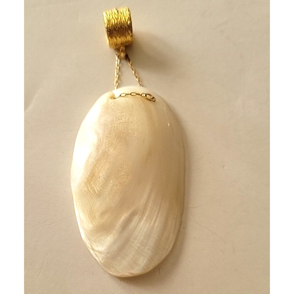 Vintage Mother of Pearl Inspired Classic Elegant Oval Jewelry Pendant 2.5"